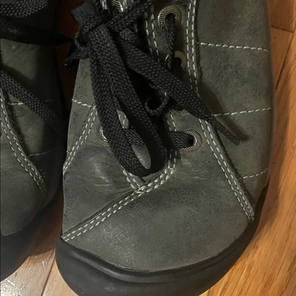 Gray Casual Lace-Up Shoes by Keen Women’s 6 - Picture 2 of 4